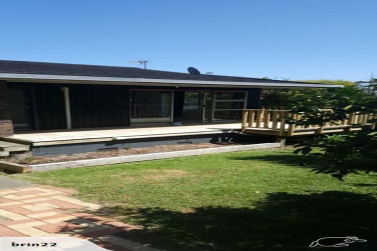 Photo of property in 2/38 Kirrie Avenue, Te Atatu South, Auckland, 0610