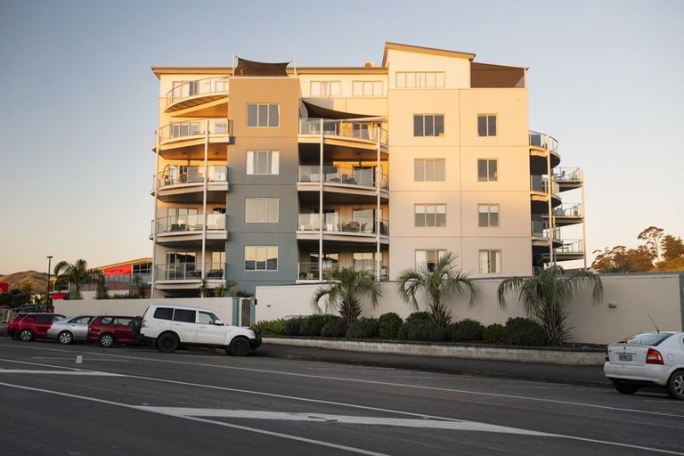 Photo of property in Bay View, 14/90 Customhouse Street, Gisborne, 4010