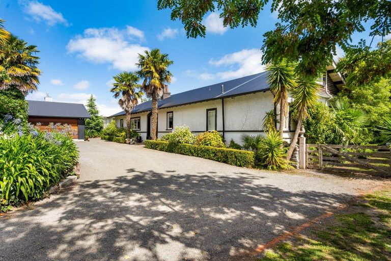 Photo of property in 16 Reynolds Road, Havelock North, 4130