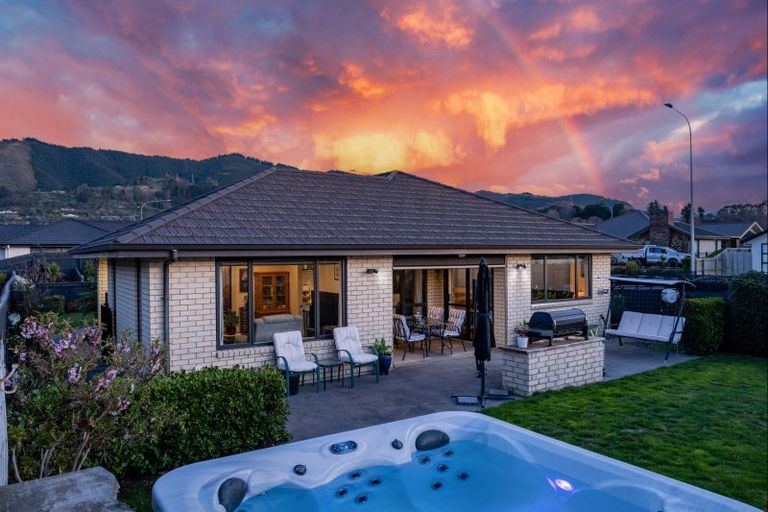 Photo of property in 10 Carmello Grove, Richmond, 7020