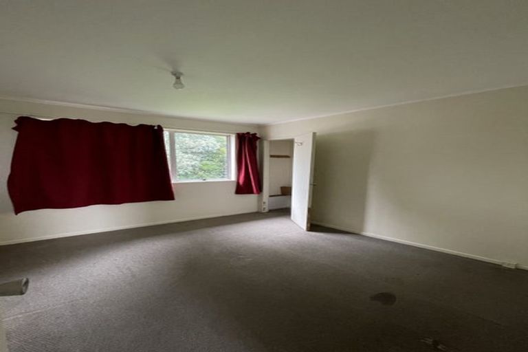 Photo of property in 28 Hinton Place, Weymouth, Auckland, 2103