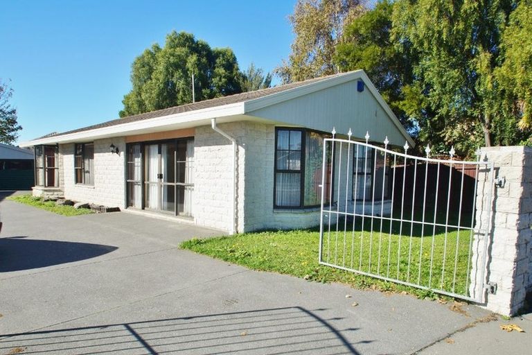 Photo of property in 182 Waimairi Road, Ilam, Christchurch, 8041