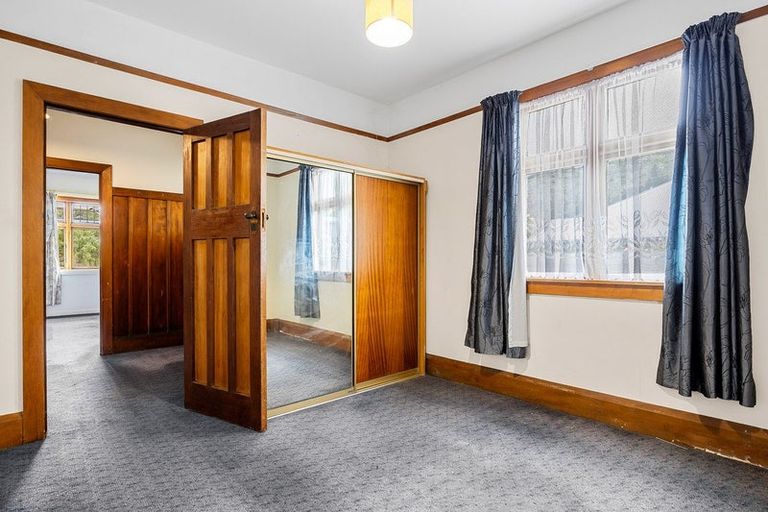 Photo of property in 30 Flavell Street, Heathcote Valley, Christchurch, 8022