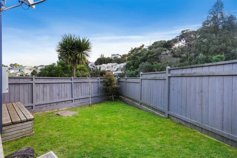 Photo of property in 2/38 Noeleen Street, Glenfield, Auckland, 0629