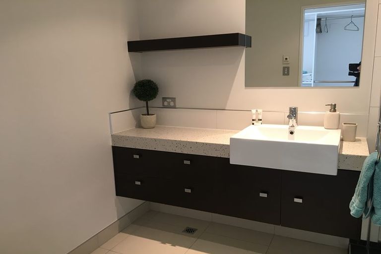 Photo of property in 10/30 London Quay, Picton, 7220