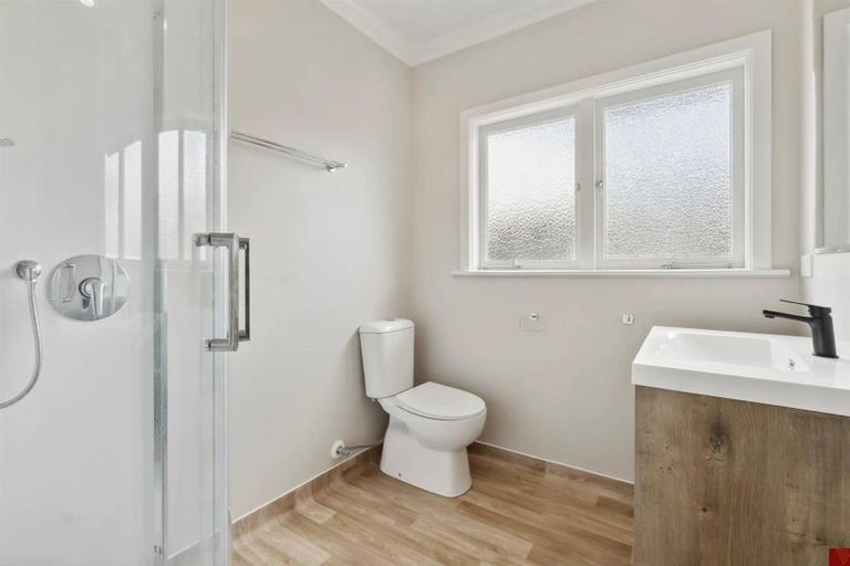 Photo of property in 68 Clevedon Road, Papakura, 2110