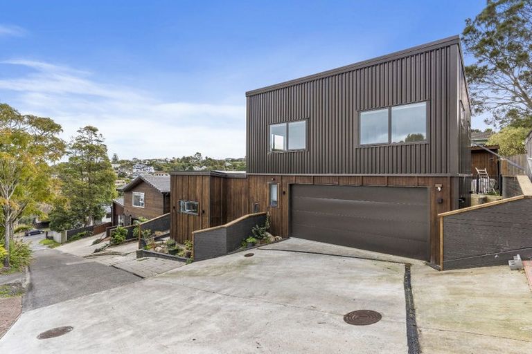Photo of property in 25b Deverell Place, Northcross, Auckland, 0632