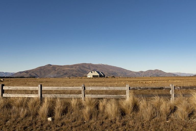 Photo of property in 5 Cameron Place, Ben Ohau, Twizel, 7999