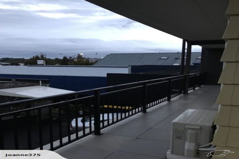 Photo of property in The Grand Apartments, 1d/4 Kell Drive, Albany, Auckland, 0632