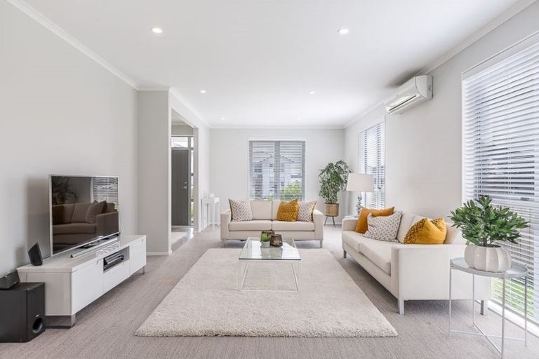 Photo of property in 61 Mackay Drive, Greenhithe, Auckland, 0632