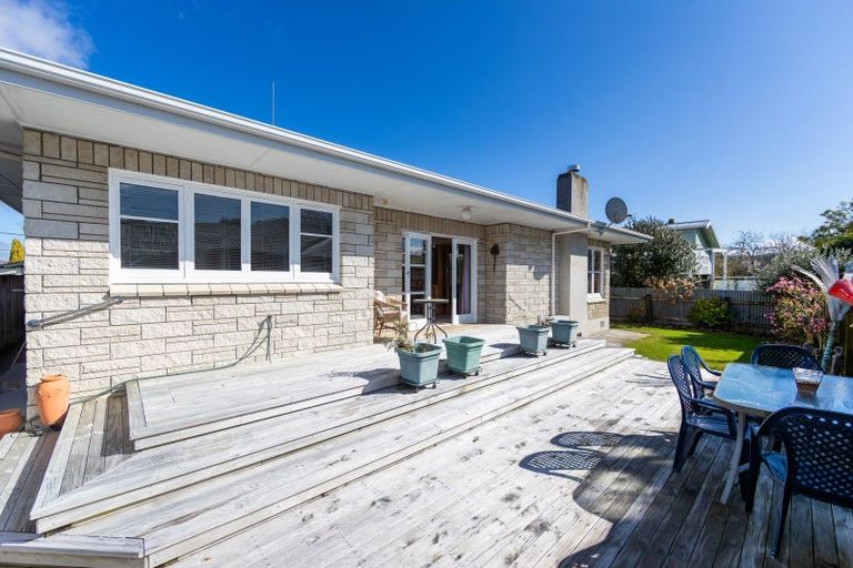 Photo of property in 49 Avenue Road, Greenmeadows, Napier, 4112