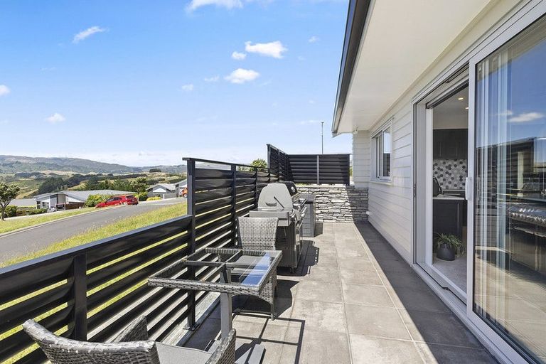 Photo of property in 115 Endeavour Drive, Whitby, Porirua, 5024