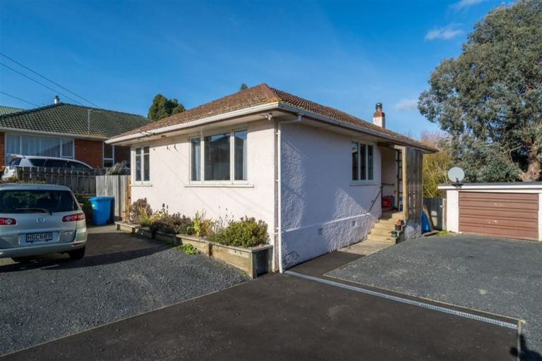 Photo of property in 10 Waldron Crescent, Green Island, Dunedin, 9018