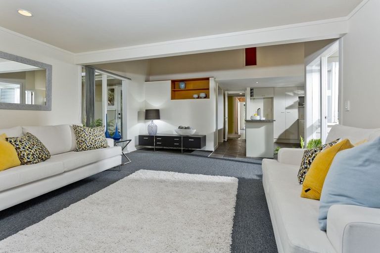 Photo of property in 8 Eucalyptus Place, Beach Haven, Auckland, 0626