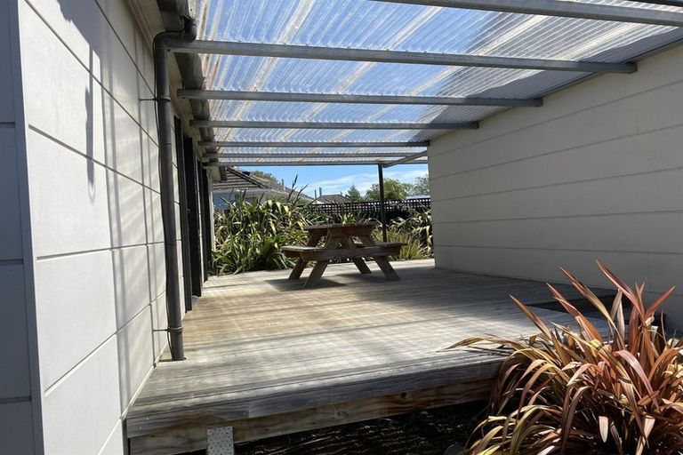 Photo of property in 12 Auburn Avenue, Upper Riccarton, Christchurch, 8041