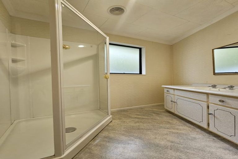 Photo of property in 8a Busby Place, Awapuni, Palmerston North, 4412