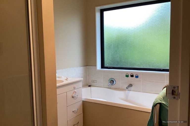 Photo of property in 3 Manuka Place, Whalers Gate, New Plymouth, 4310