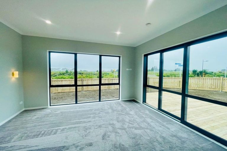 Photo of property in 26 Gertrude Cole Road, Clarks Beach, 2122