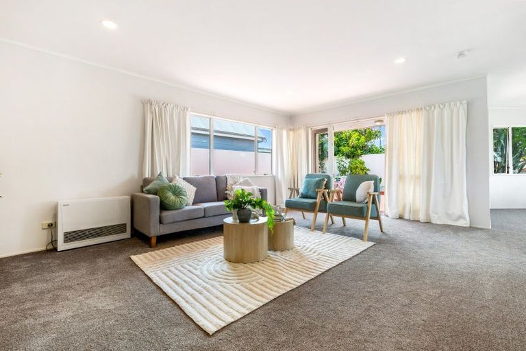 Photo of property in 2 Timandra Place, Te Kamo, Whangarei, 0112