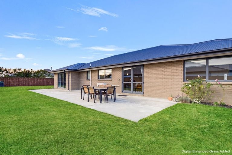Photo of property in 12 Lloyds Close, Rolleston, 7614