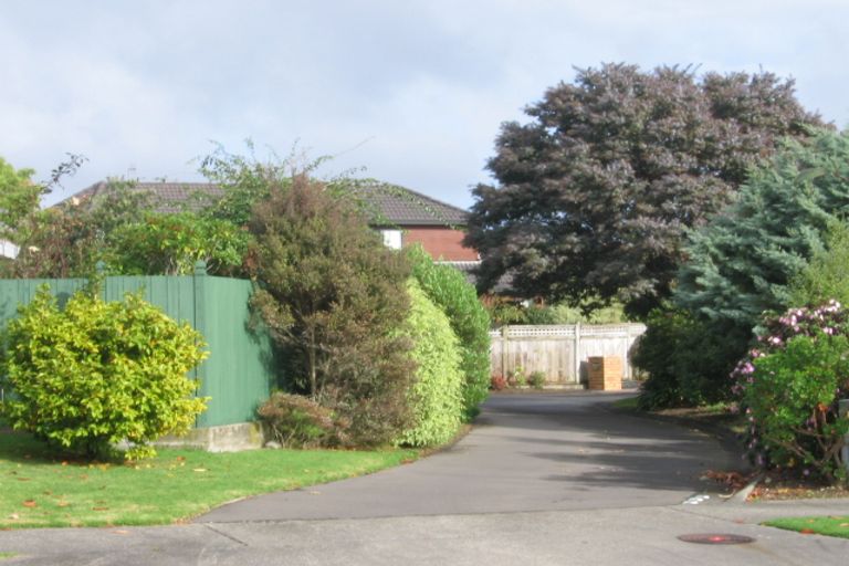 Photo of property in 28 Cranbrook Grove, Waikanae, 5036