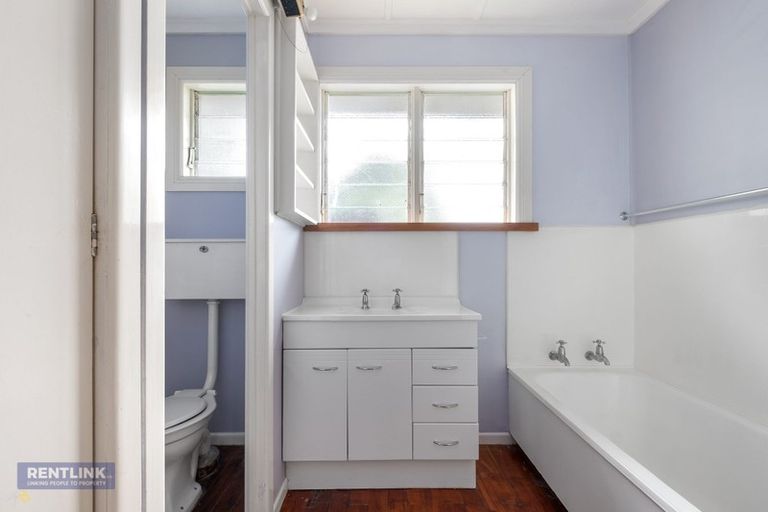 Photo of property in 17 Landview Road, Parkvale, Tauranga, 3112