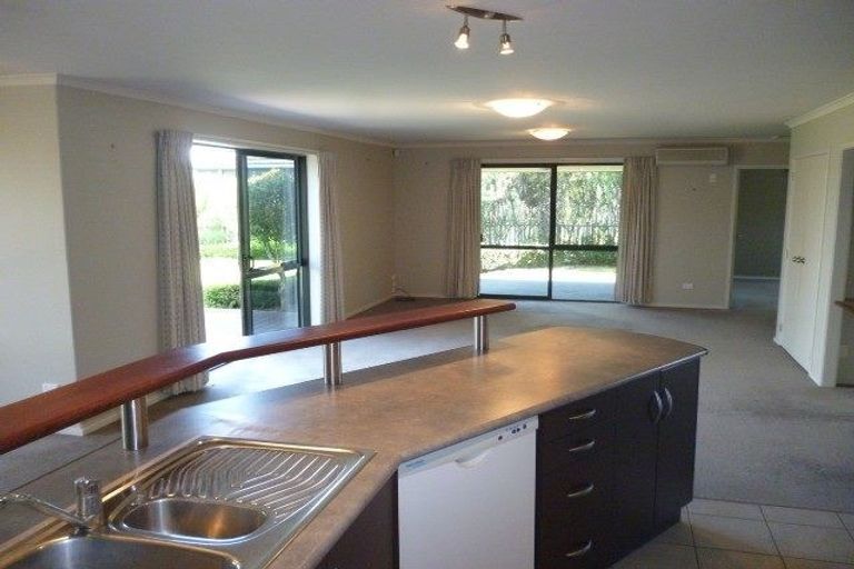 Photo of property in 1 Wiltshire Drive, Huntington, Hamilton, 3210