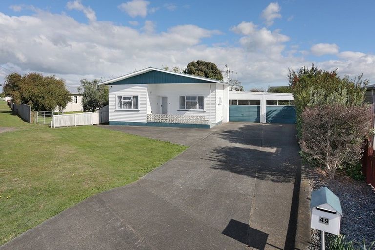 Photo of property in 49 Holland Crescent, Bulls, 4818