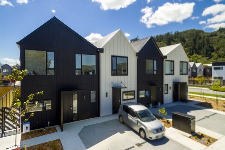 Photo of property in 34 Dahl Drive, Wallaceville, Upper Hutt, 5018