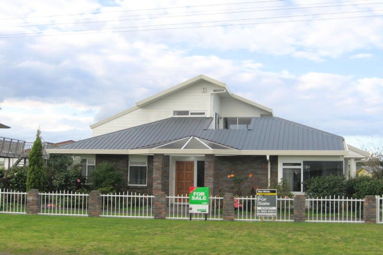 Photo of property in 100 Island View Road, Whangamata, 3620