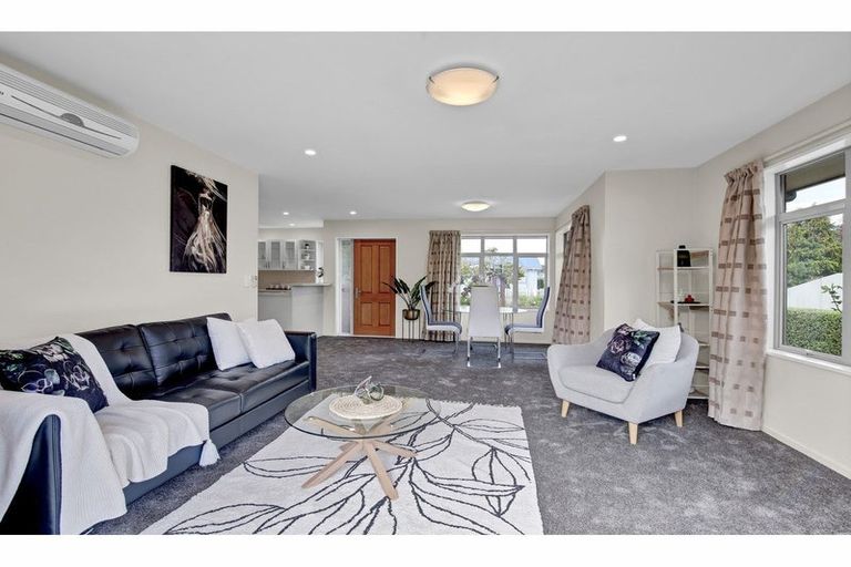 Photo of property in 1/36 Tuckers Road, Redwood, Christchurch, 8051