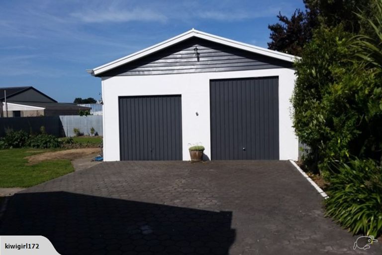 Photo of property in 84 East Belt, Rangiora, 7400