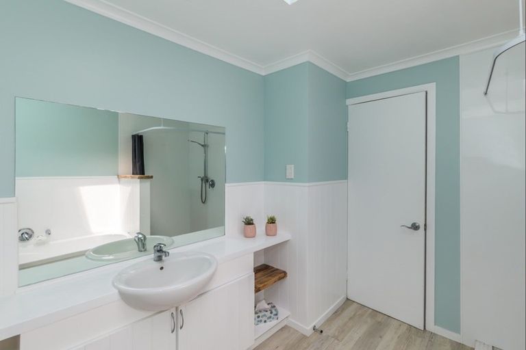 Photo of property in 5 Muapoko Street, Himatangi Beach, Foxton, 4891