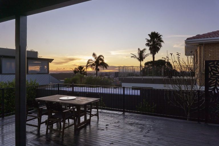 Photo of property in 4 Sophora Place, Totara Heights, Auckland, 2105