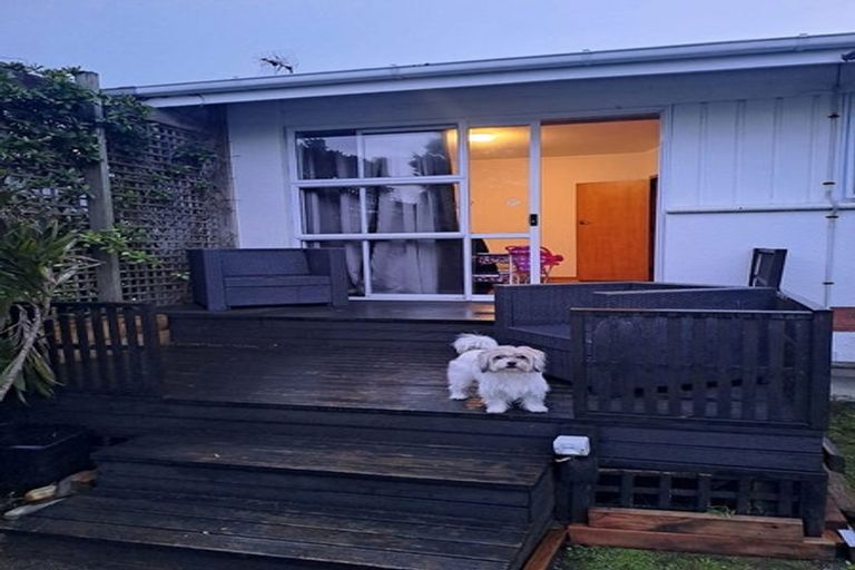 Photo of property in 1/142 Clovelly Road, Bucklands Beach, Auckland, 2012