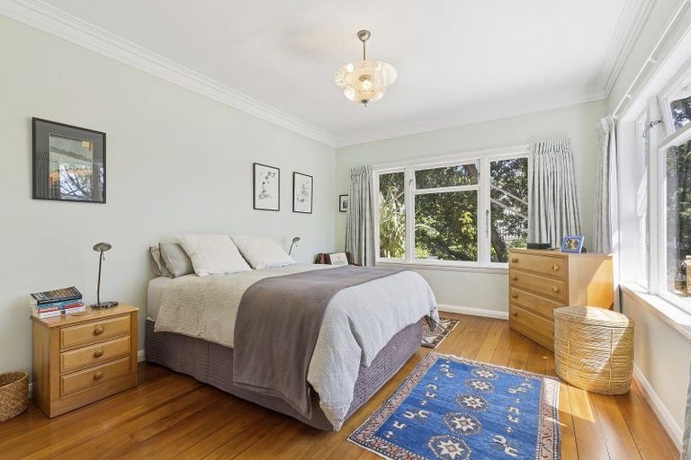 Photo of property in 9 Kellsmere Crescent, Island Bay, Wellington, 6023