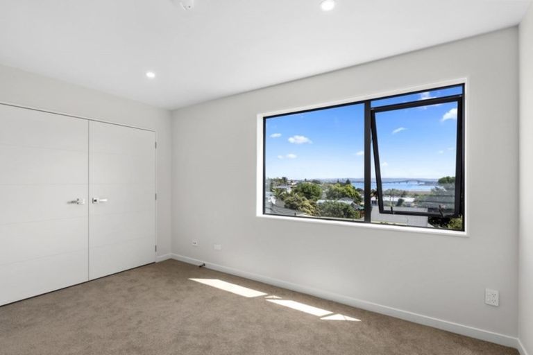 Photo of property in 67c Lake Road, Devonport, Auckland, 0624
