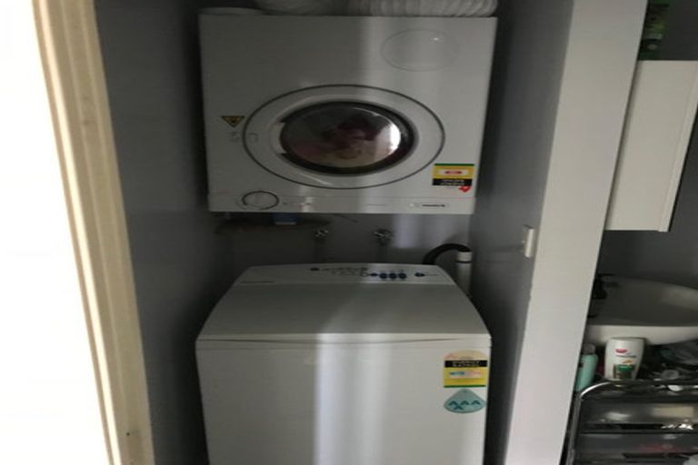 Photo of property in 22 Lerwick Terrace, Melrose, Wellington, 6023