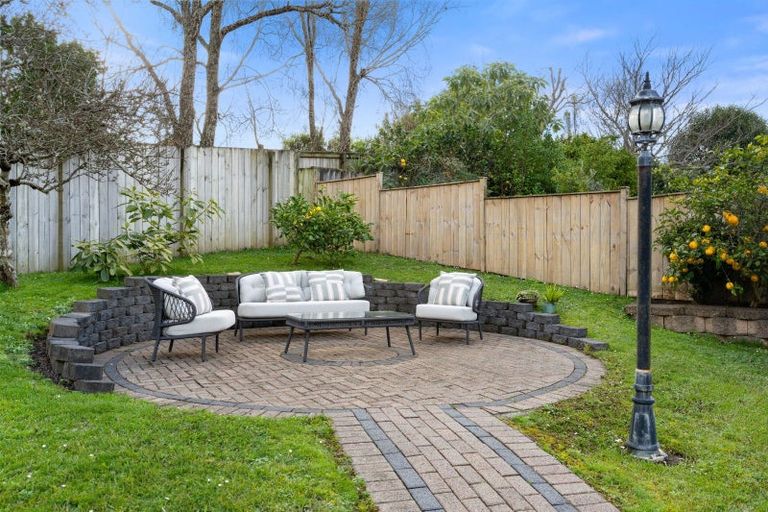 Photo of property in 25 Santa Ana Drive, Dannemora, Auckland, 2016