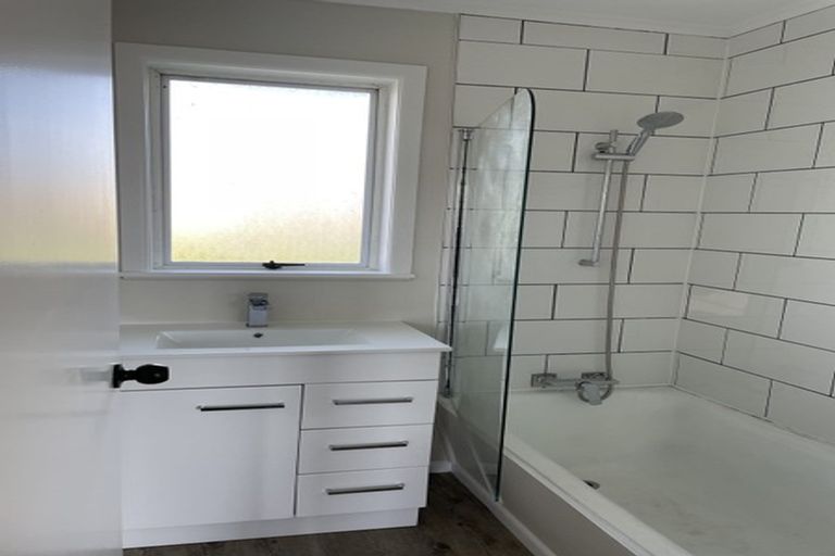 Photo of property in 16 Laxon Avenue, Otara, Auckland, 2025