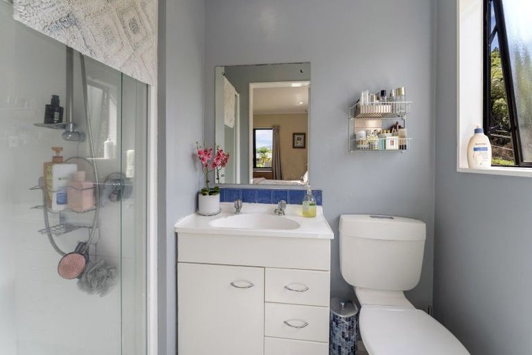 Photo of property in 128 Rahui Road, Otaki, 5512