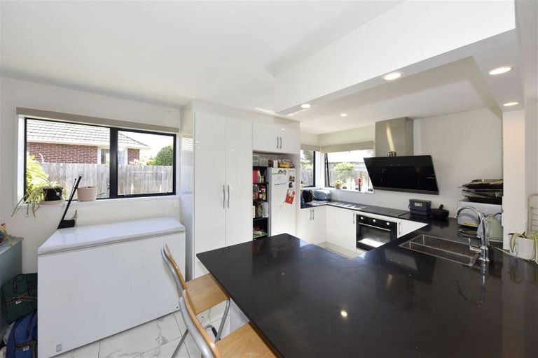 Photo of property in 2/4 Betwin Avenue, Sockburn, Christchurch, 8042