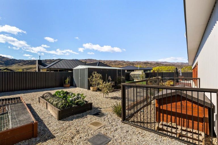 Photo of property in 61 Missy Crescent, Mount Pisa, Cromwell, 9383
