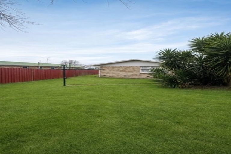 Photo of property in 21 Northolt Road, Fairview Downs, Hamilton, 3214
