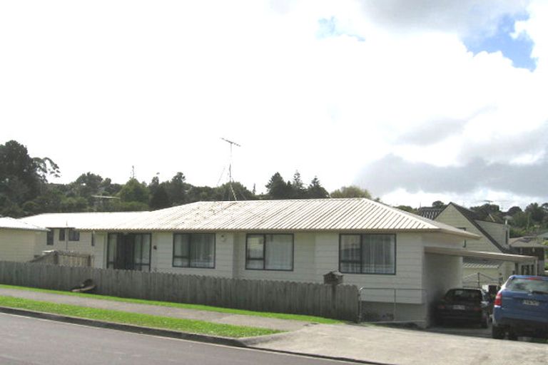 Photo of property in 3 Carillon Place, Massey, Auckland, 0614