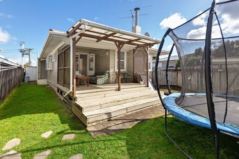 Photo of property in 5 Challinor Street, Pakuranga, Auckland, 2010