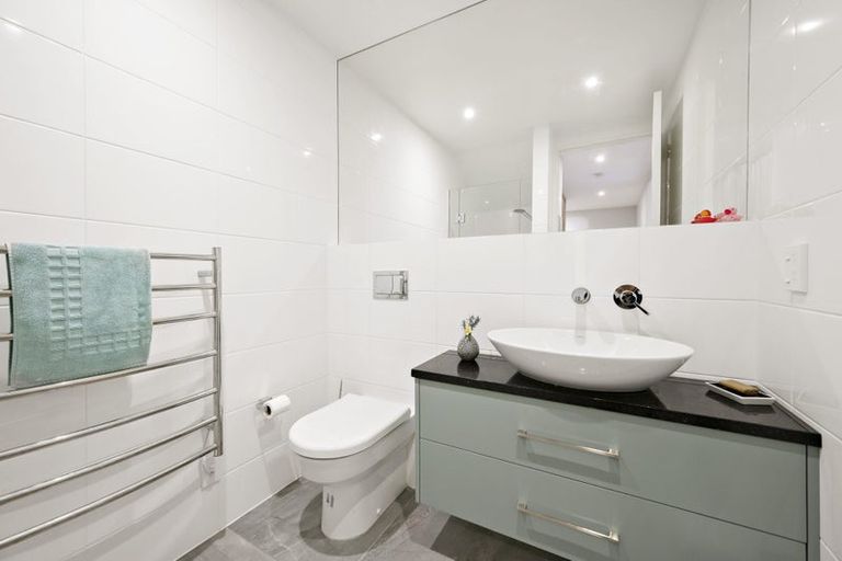 Photo of property in 321a The Terrace, Te Aro, Wellington, 6011