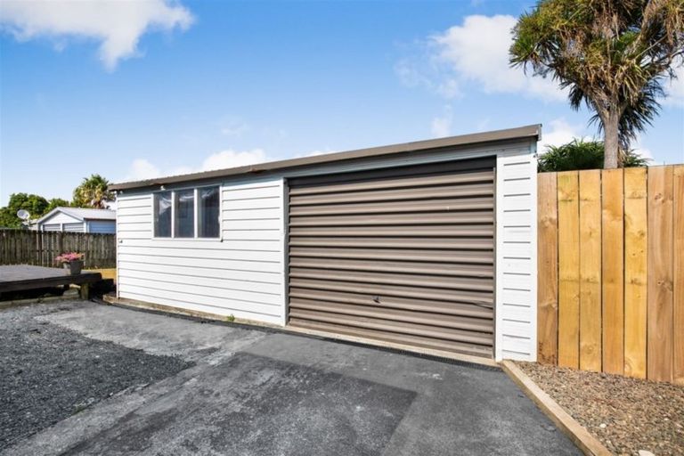 Photo of property in 173 Finlayson Avenue, Clendon Park, Auckland, 2103