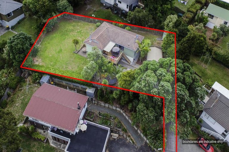 Photo of property in 10 Glenbervie Crescent, Massey, Auckland, 0614