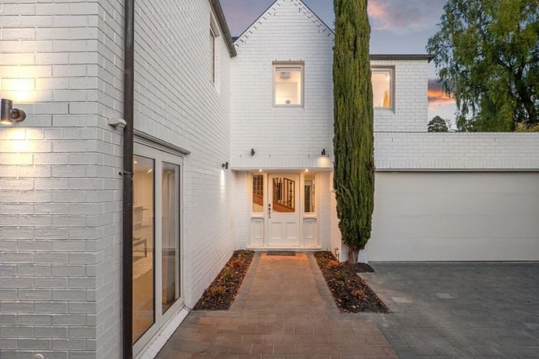 Photo of property in 32 Wai-iti Terrace, Burnside, Christchurch, 8052